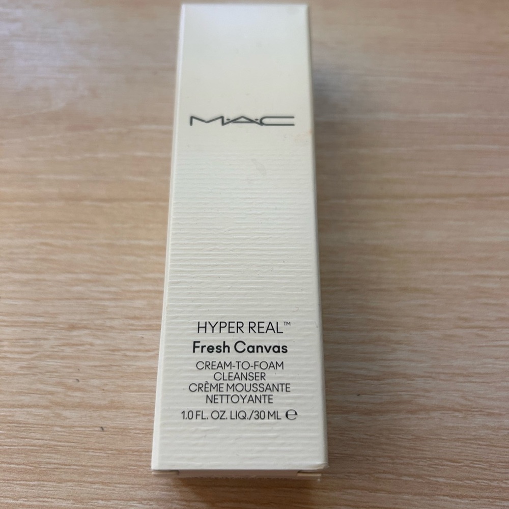 MAC Cosmetics Fresh Canvas Cream-to-Foam Cleanser - Cream